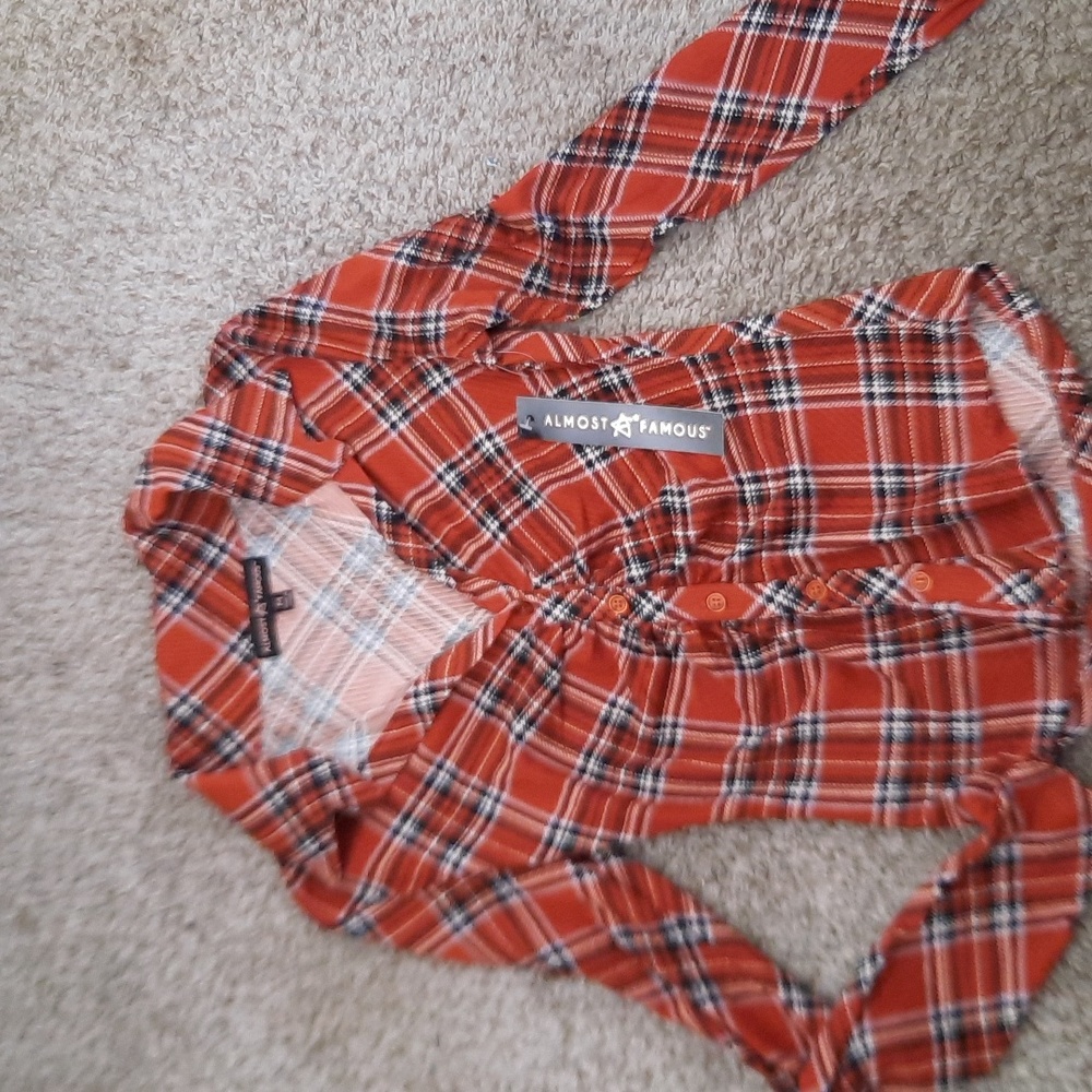 Almost Famous womens top size m